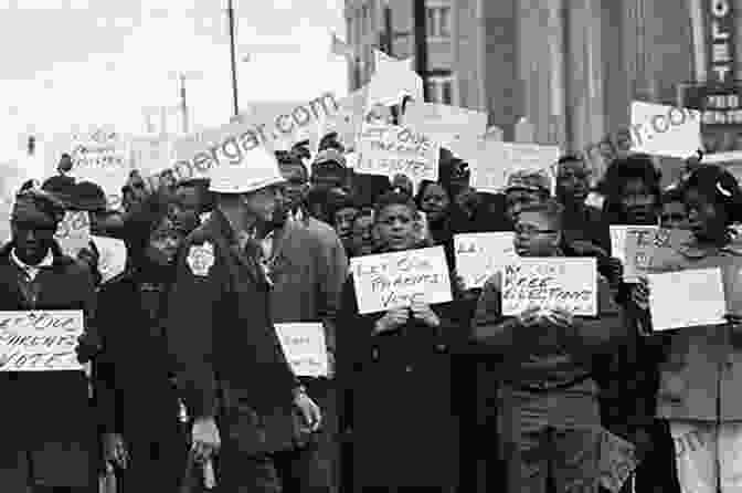 A Photograph Of Black Protesters Marching For Civil Rights In The 1960s We Return Fighting: World War I And The Shaping Of Modern Black Identity